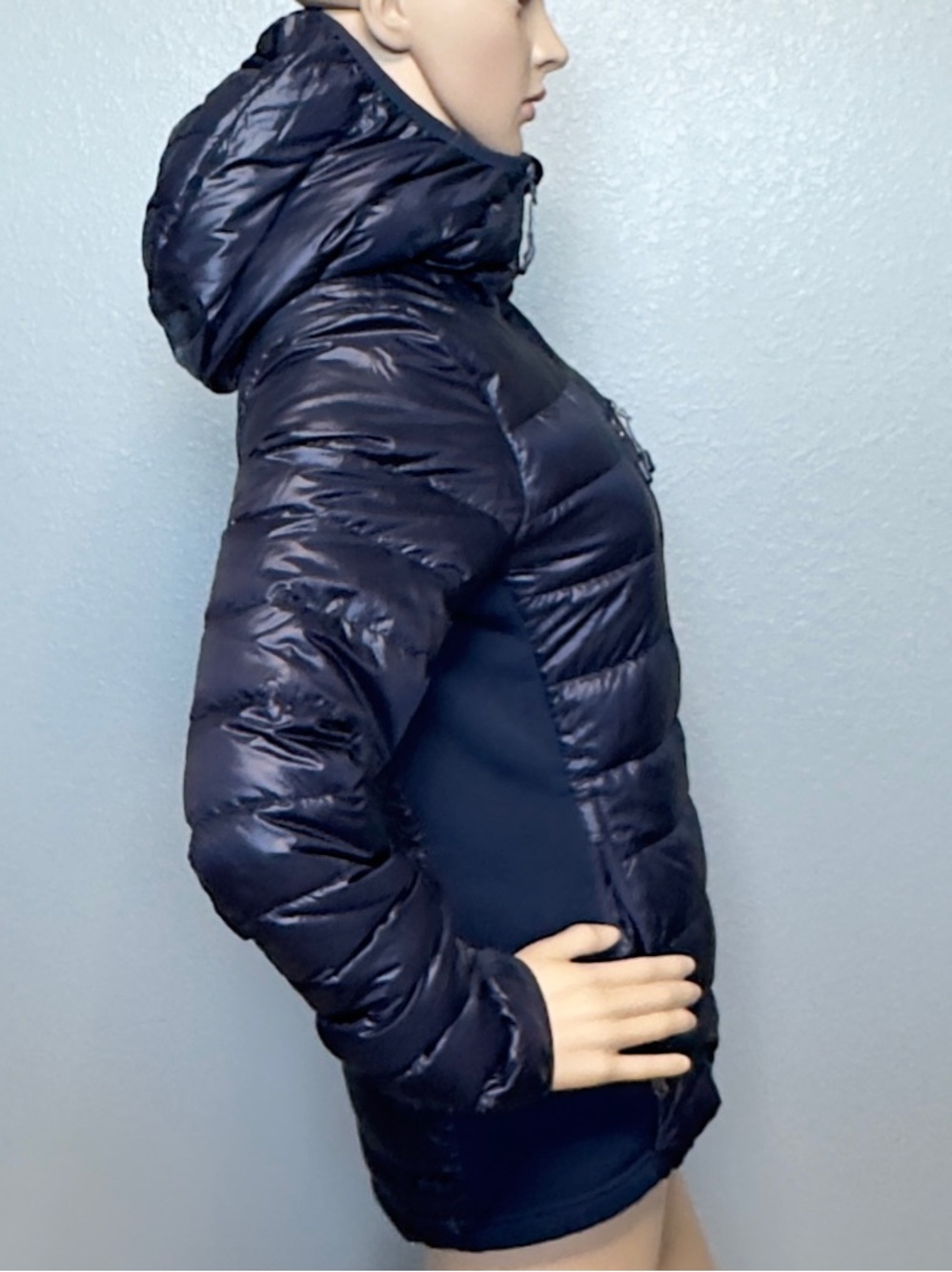Canada Goose Women's Shiny Navy Blue Hooded Puffer Jacket - Picture 8 of 14